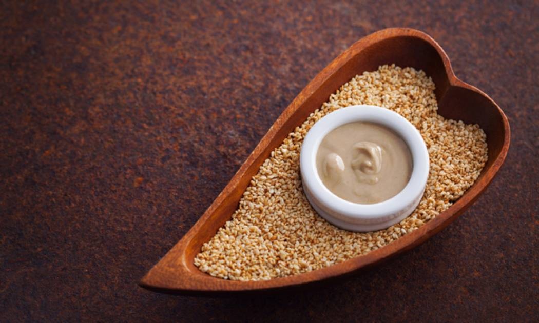 Σουσάμι: Ο ρόλος του στη μείωση του βάρους & πώς θα το εντάξετε στη διατροφή σας