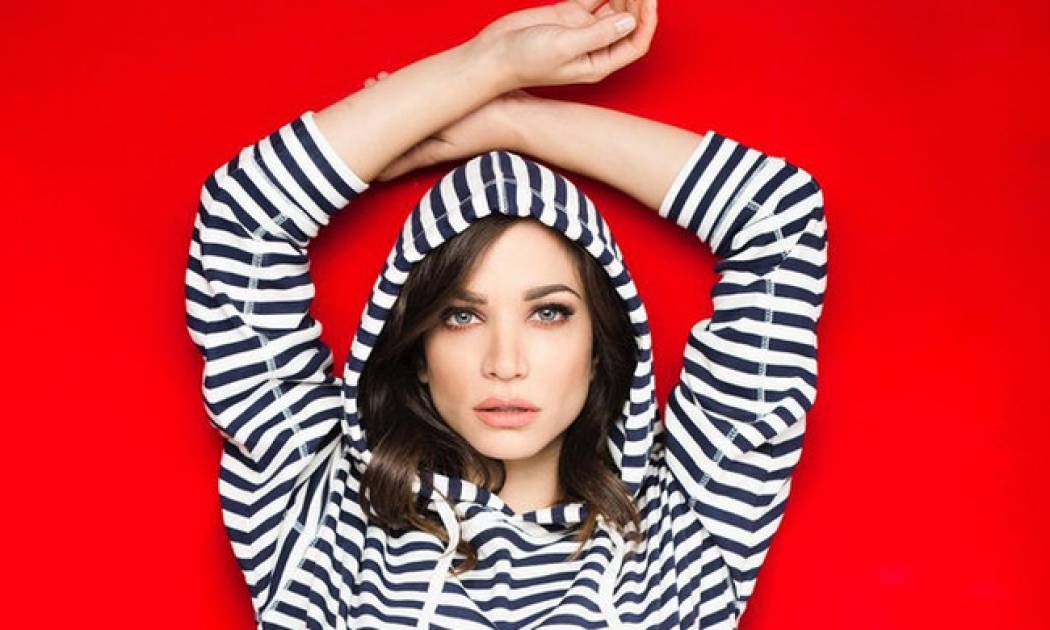 Η Κατερίνα Γερονικολού ποζάρει με την κόρη της και γίνεται viral