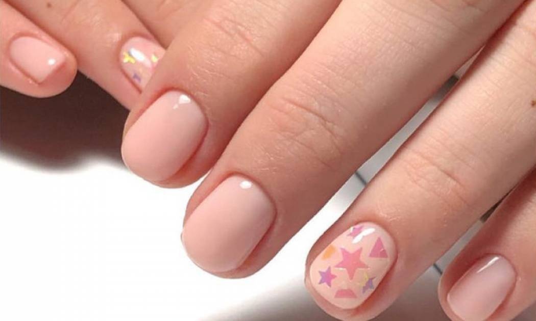 Αυτά τα χρώματα βερνικιών είναι ό, τι πρέπει ακόμα και για το σχολείο