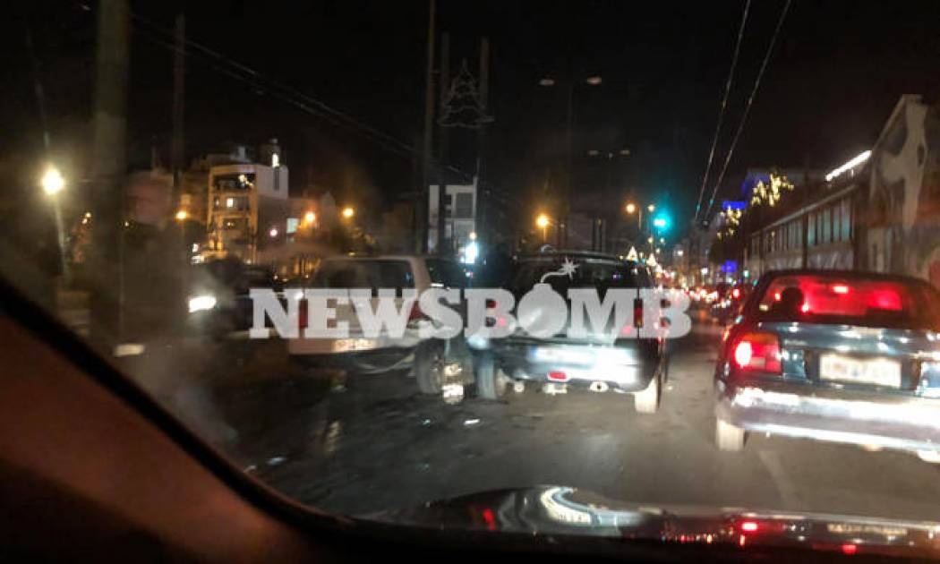 Μεγάλη καραμπόλα στην Πειραιώς: Δείτε εικόνες από το σημείο (pics)