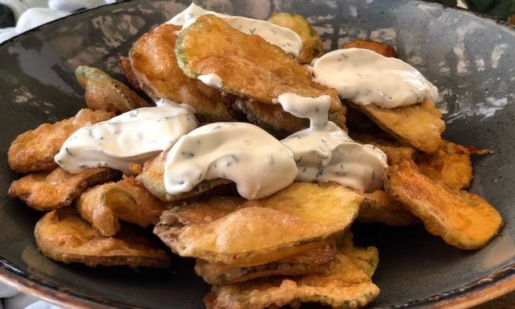 Κολοκυθάκια τηγανητά με σως γιαουρτιού - H απόλυτη συνταγή