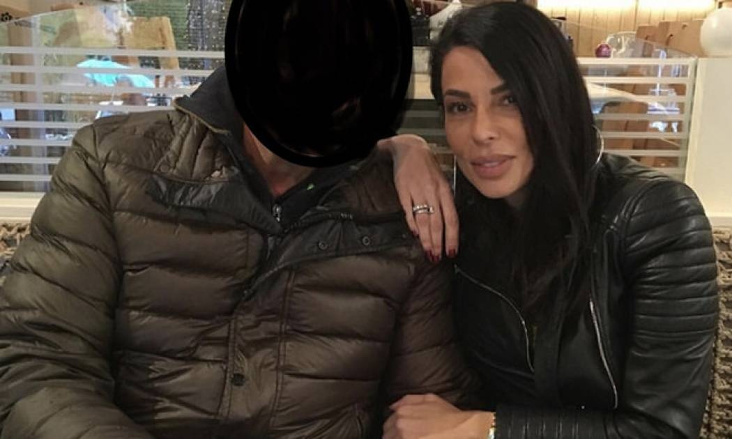 Η Κέλλυ Κελεκίδου με look Καρντάσιαν στην αγκαλιά γνωστού επιχειρηματία