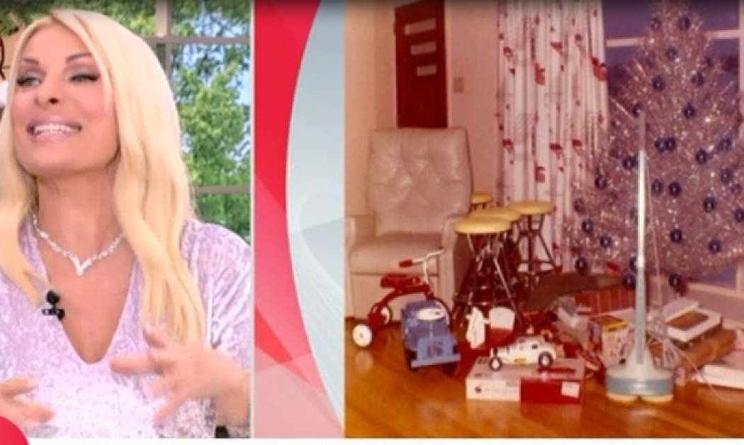 Μενεγάκη: Οι φωτο με το χριστουγεννιάτικο δέντρο όταν ήταν παιδί και η συγκινητική περιγραφή της!