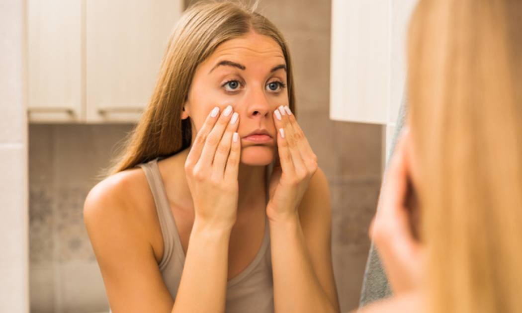 Μαύροι κύκλοι: Εύκολα tips για να τους εξαφανίσεις (video)