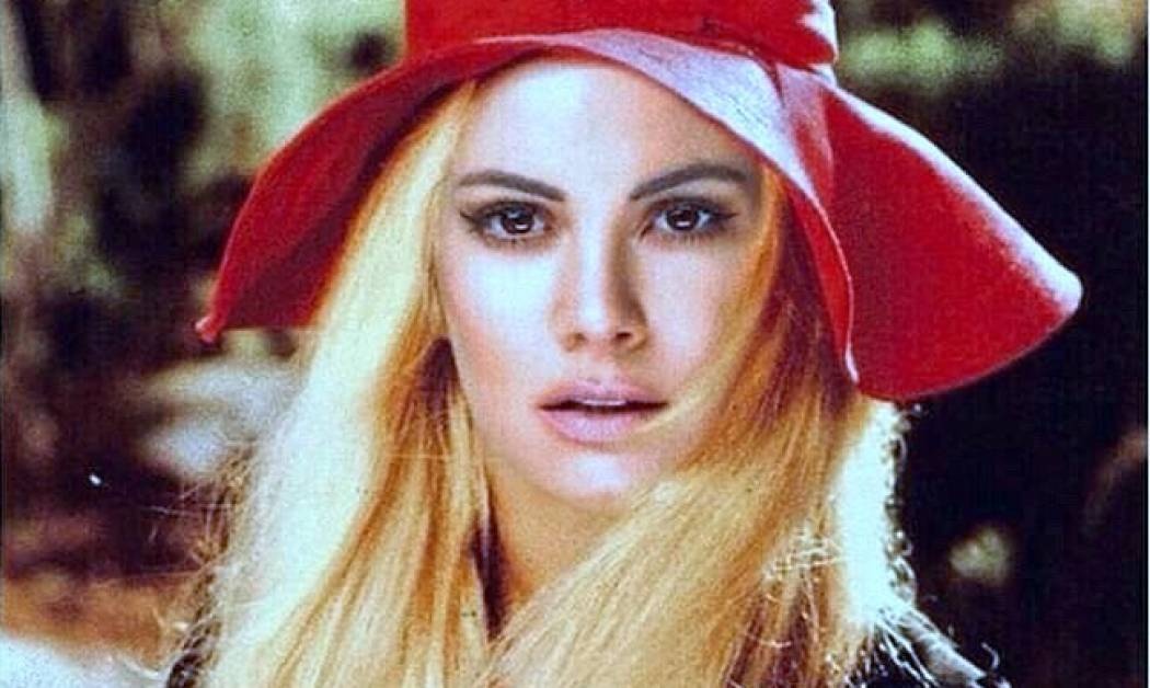 Η Κορινθίου ξεσπά: «Συγγνώµη κιόλας! Να µείνω κλεισµένη στο σπίτι µου επειδή ξέρω ότι θα µιλήσουν;»