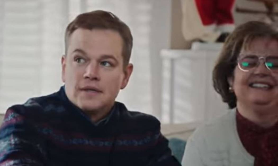 Το ξεκαρδιστικό βίντεο του Matt Damon δείχνει ακριβώς πώς περνούν τα Χριστούγεννα οι γονείς (vid)