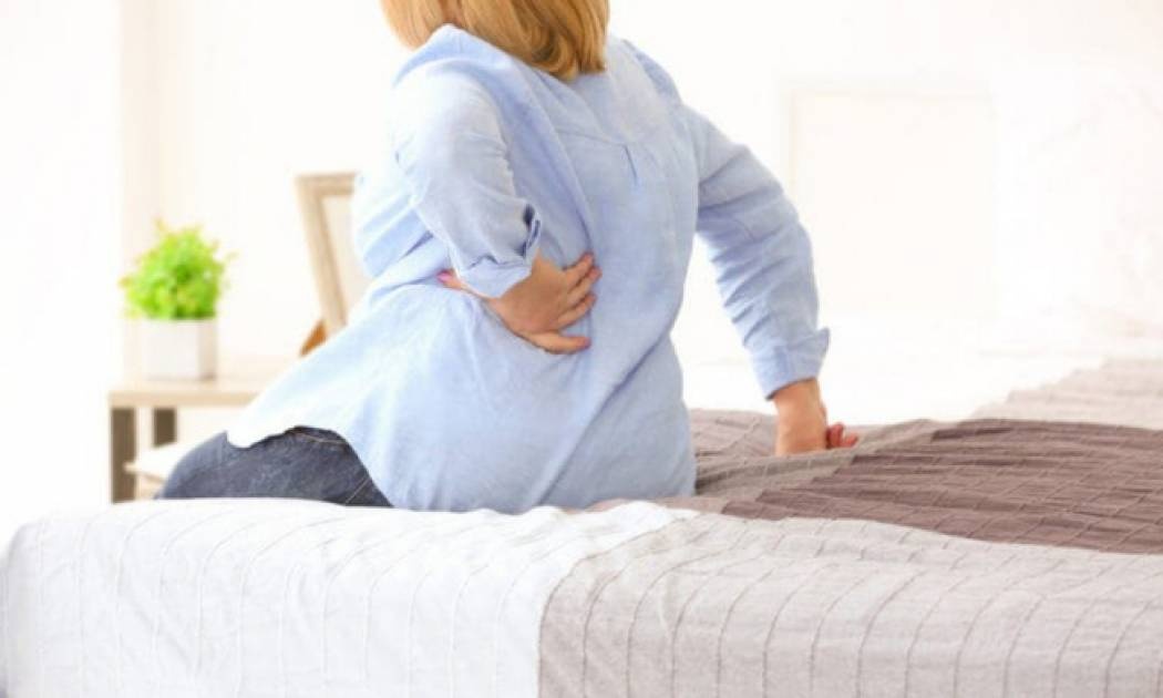 Πώς θα προστατεύσετε τη μέση σας κατά τη διάρκεια των γιορτών;