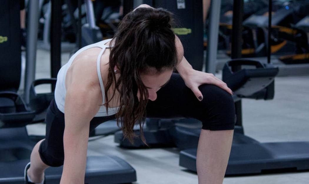 2 γρήγορα χριστουγεννιάτικα προγράμματα ασκήσεων για να καις και στις γιορτές