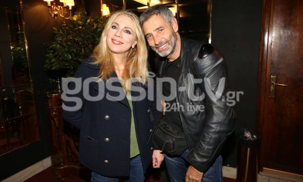 Η Χριστουγεννιάτικη ερωτική εξομολόγηση της Καρύδη: «Ο Θοδωρής μου... παραδόθηκε αμέσως!»