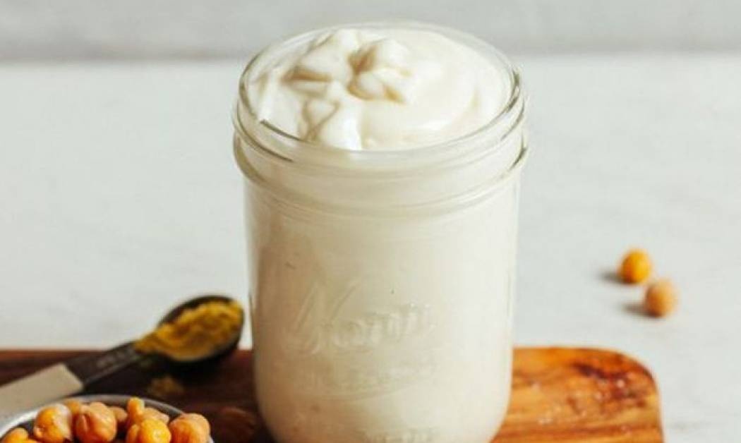 Φτιάξε vegan μαγιονέζα μέσα σε 2’ με τέσσερα μόνο υλικά
