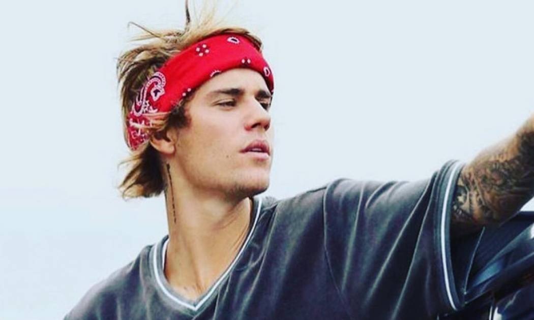 Επιτέλους είδαμε καθαρά το τατουάζ που «χτύπησε» ο Justin Bieber στο πρόσωπό του