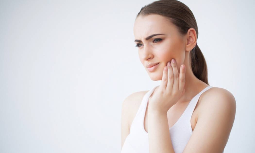 Πονόδοντος: Σπιτικά γιατροσόφια για προσωρινή ανακούφιση (pics)