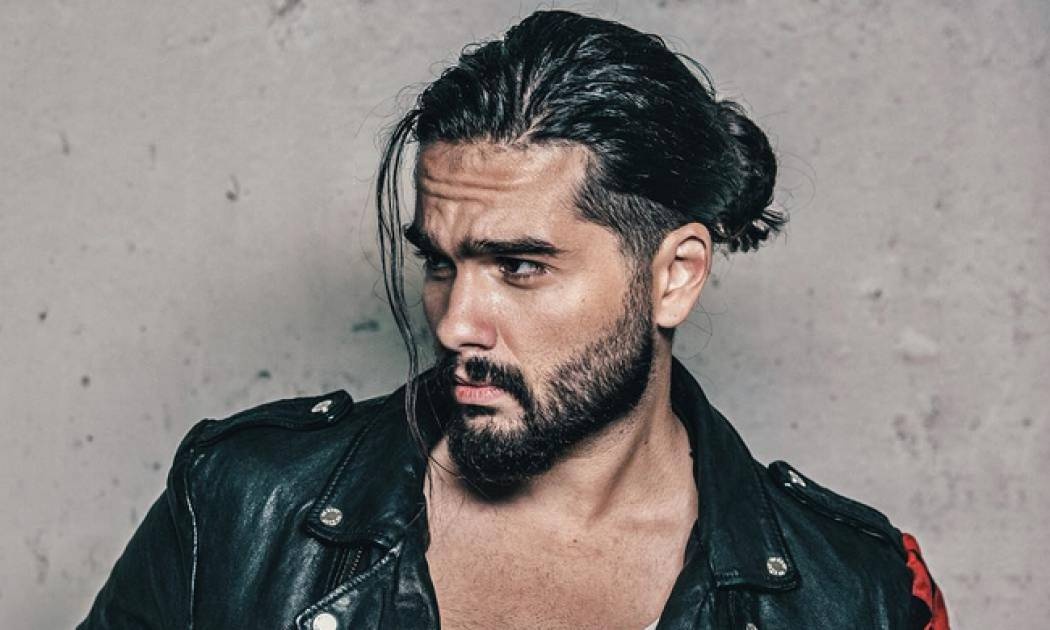 Χρήστος Μάστορας: Η εντυπωσιακή αλλαγή στην εμφάνισή του τα τελευταία 10 χρόνια!