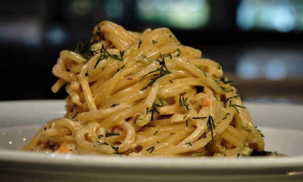 Σπαγγέτι με σολομό και βότκα