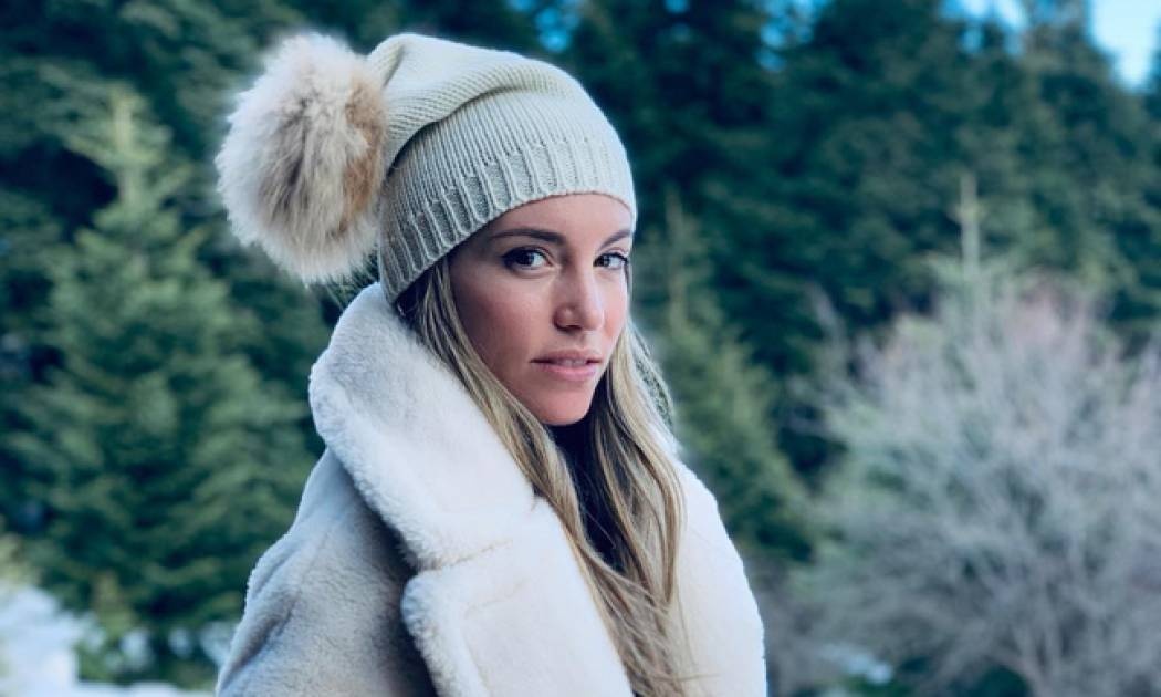 H Αθηνά Οικονομάκου έχει βρει το αγαπημένο της χρώμα φέτος και αυτό είναι το...