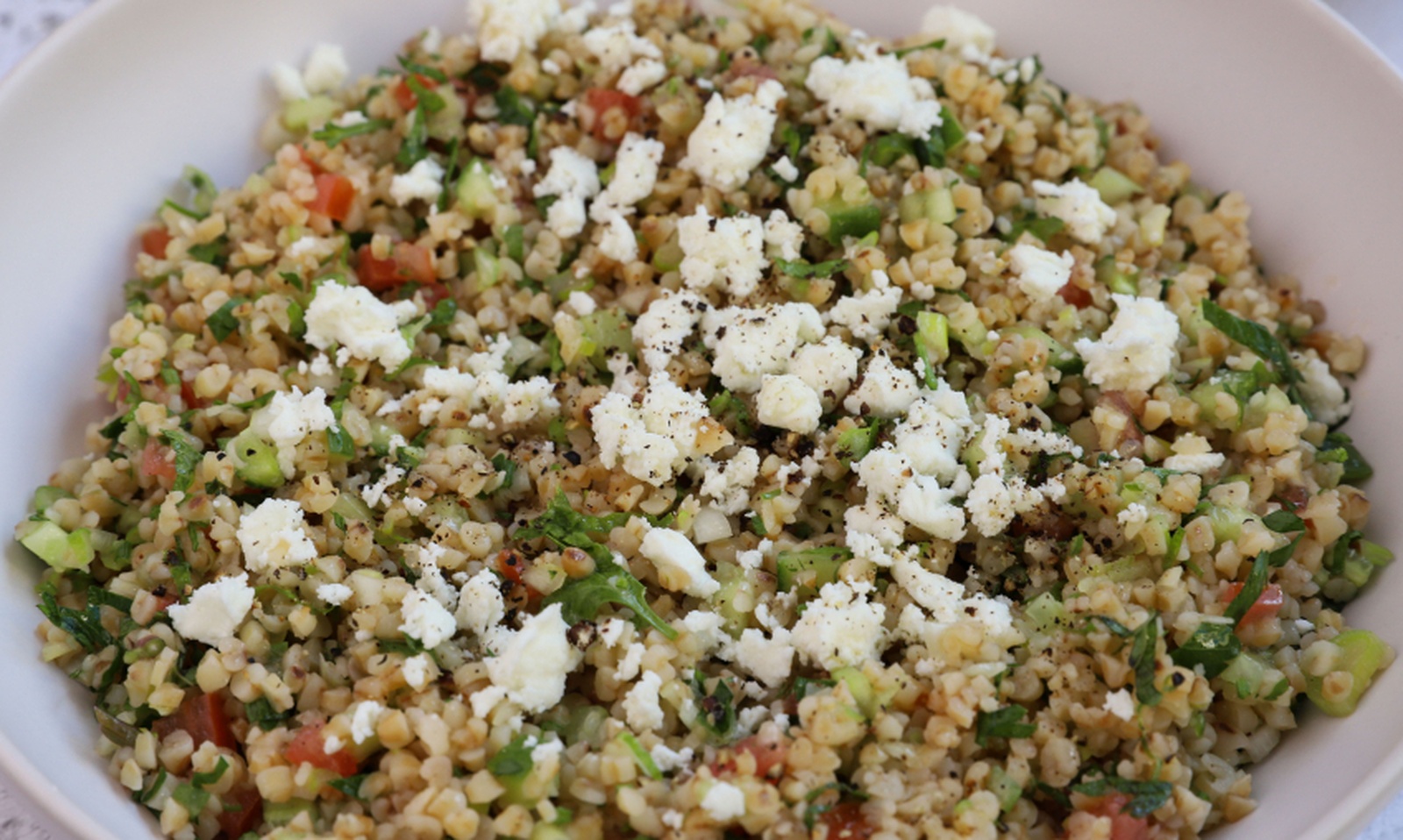 Σαλάτα ταμπουλέ με κινόα