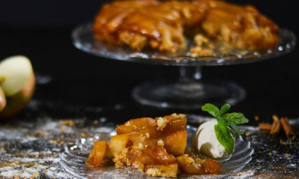 Ανάποδη τάρτα με μήλα