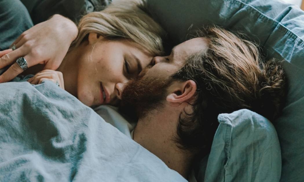 Ποιες στάσεις στο σεξ λατρεύουν οι άντρες και ποια σιχαίνονται;