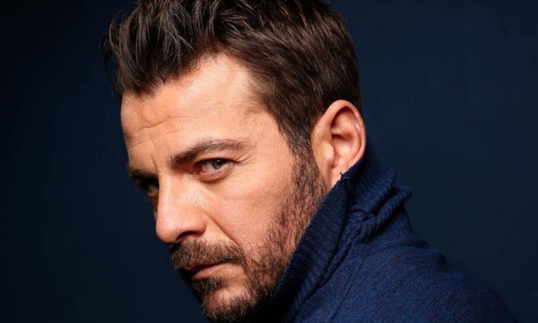 Γιώργος Αγγελόπουλος: Αυτό είναι το πρώτο του βιβλίο - Η ανακοίνωσή του