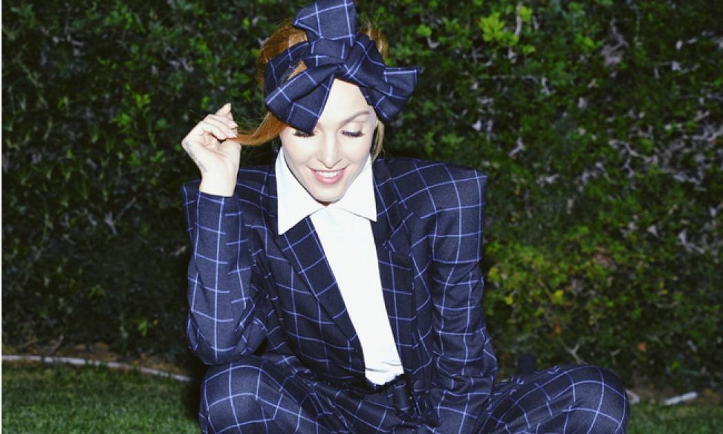 H Tάμτα και η Μαρία Ηλιάκη φοράνε την ίδια ψηλόμεση παντελόνα