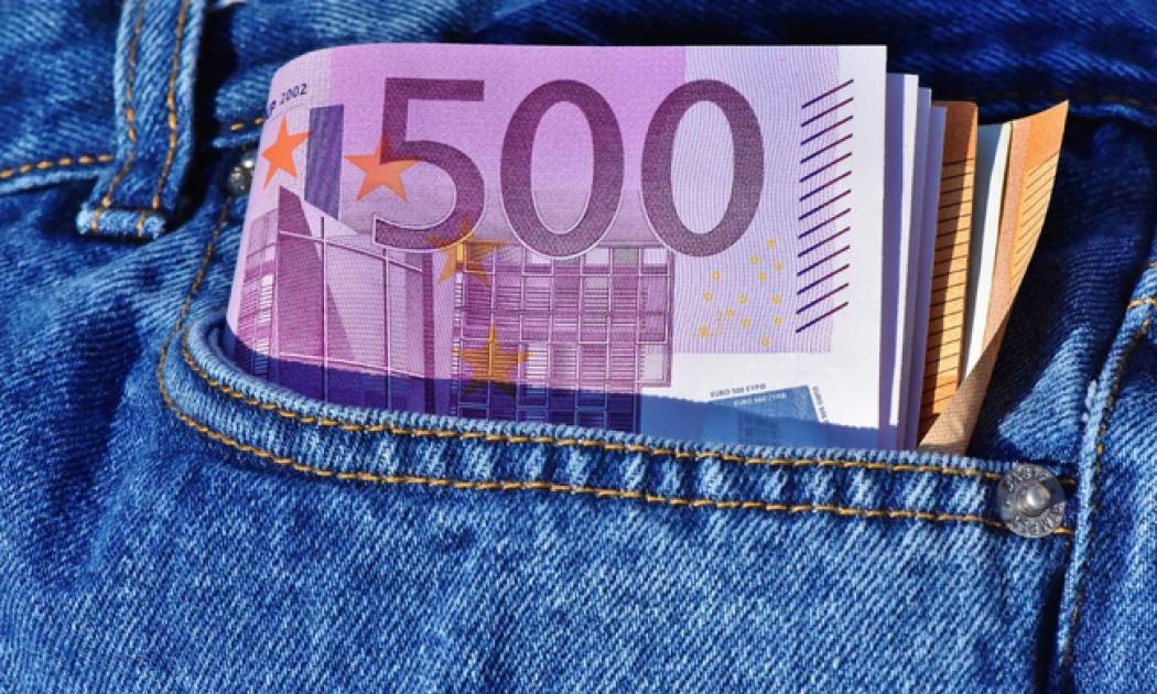 ΟΠΕΚΑ - Επίδομα παιδιού: Καταβάλλεται σήμερα - Ποιοι θα το εισπράξουν