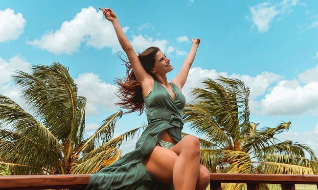 Η Χριστίνα Μπόμπα είναι στον Άγιο Δομίνικο και απολαμβάνει το υγιεινό πρωινό της