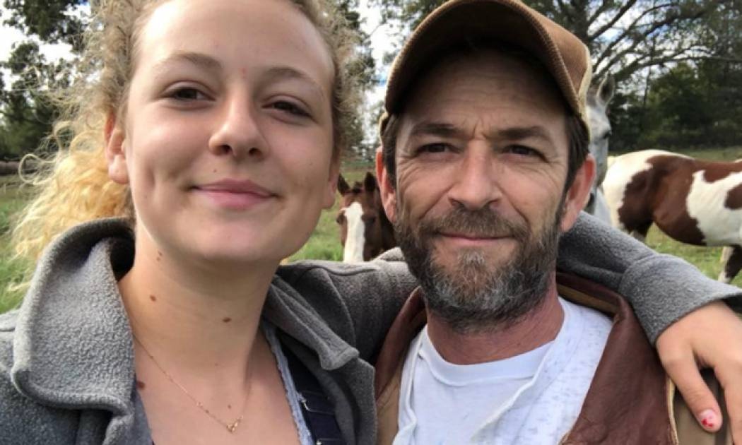 To πρώτο μήνυμα της κόρης του Luke Perry θα σε κάνει να δακρύσεις