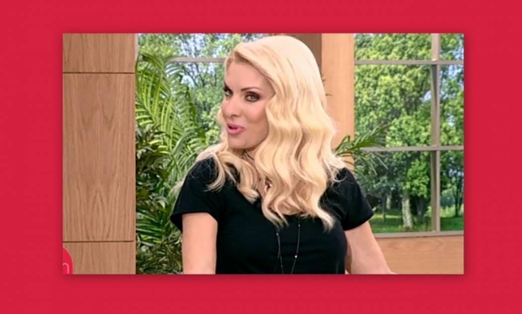 Η έκπληξη της Ελένης στους συνεργάτες της και οι φωτογραφίες από το παρελθόν