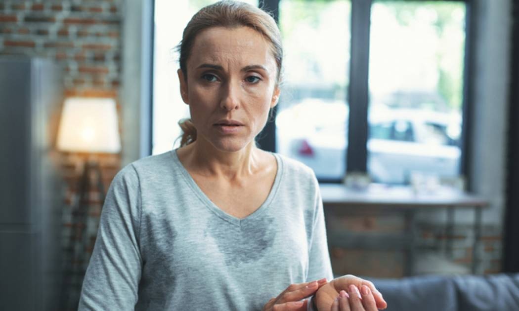 Πρόωρη εμμηνόπαυση: Για ποια μορφή καρκίνου αυξάνει τον κίνδυνο