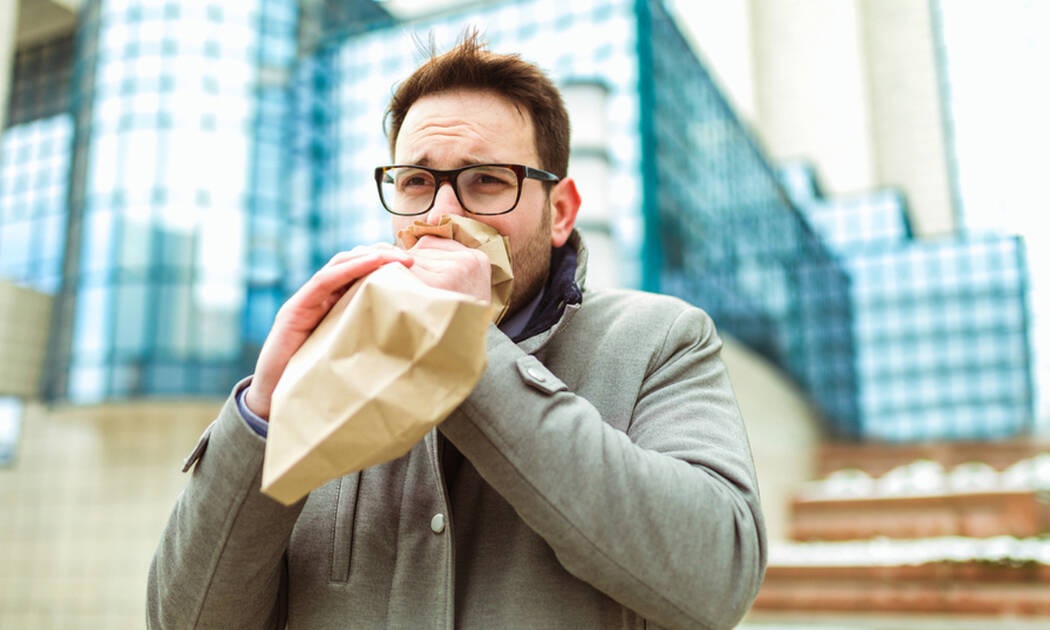 Μίνι οδηγός για να βοηθήσεις κάποιον σε κρίση πανικού