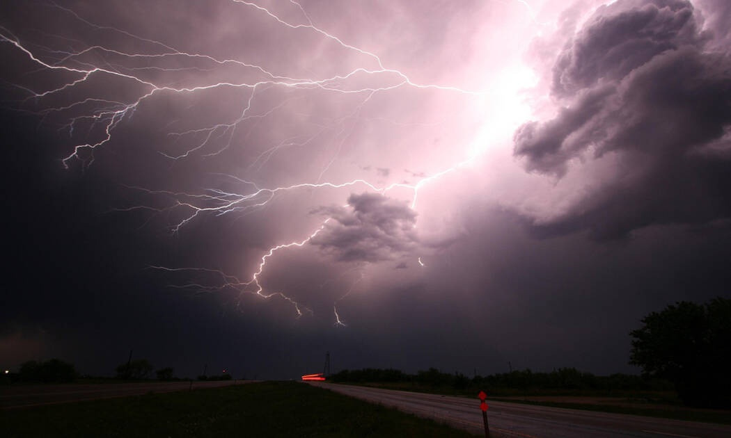 Καιρός – ΠΡΟΣΟΧΗ! Έντονα φαινόμενα θα «χτυπήσουν» τη χώρα – Πότε και πού θα σαρώσει η κακοκαιρία