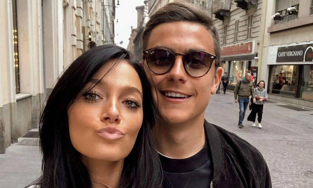 Ντιμπάλα: Xαλάρωσε στο πλευρό της εντυπωσιακής συντρόφου του πριν το ματς με τον Άγιαξ (vid)