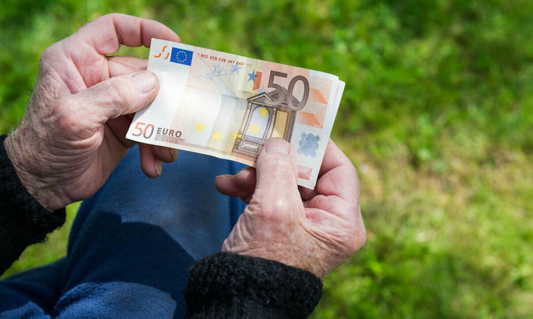 Αναδρομικά: Πότε θα μπουν τα χρήματα στους λογαριασμους - Ποιοι θα πάρουν μέχρι 25.000 ευρώ