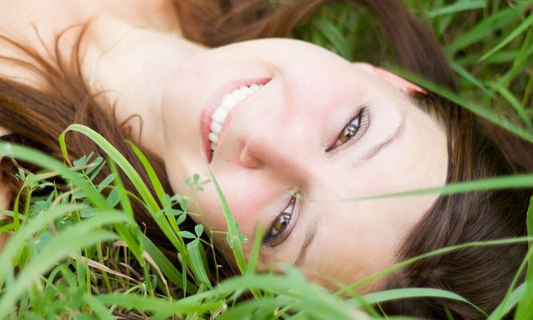 8 συμπληρώματα διατροφής για λαμπερό δέρμα