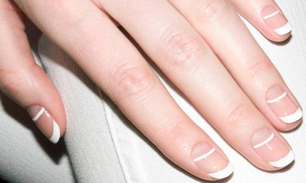 10 προτάσεις για να κάνεις το γαλλικό μανικιούρ… αλλιώς