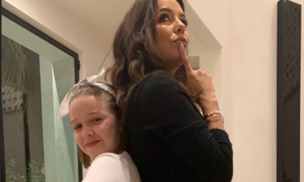 Harper Beckham: Δείτε τι δώρο της έκανε η Eva Longoria για το Πάσχα (pics)