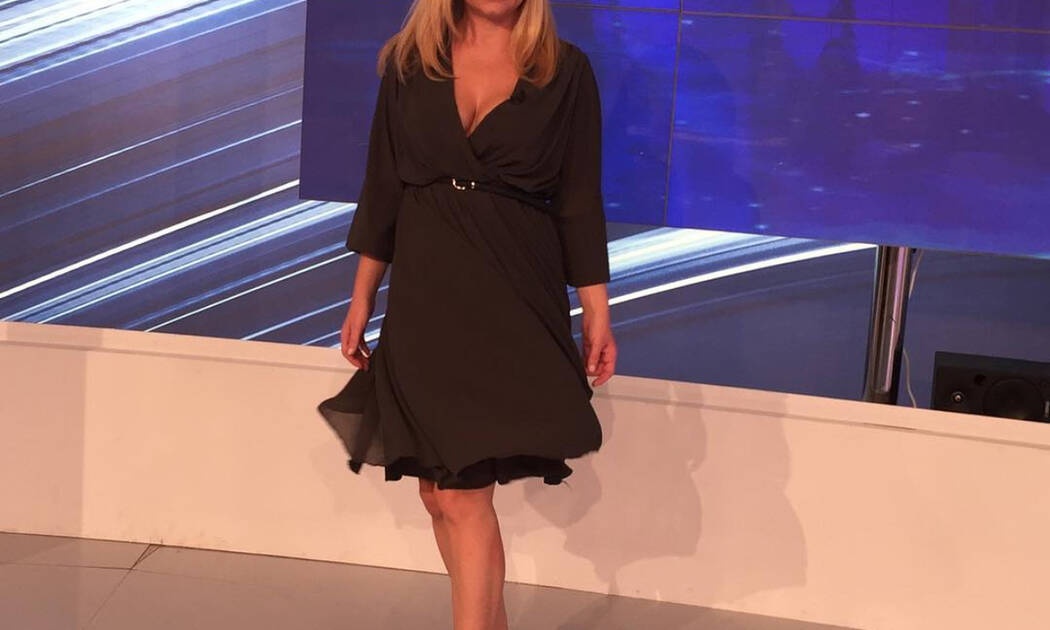 Η Ελληνίδα δημοσιογράφος ζητά παρηγοριά στο Instagram (pics)