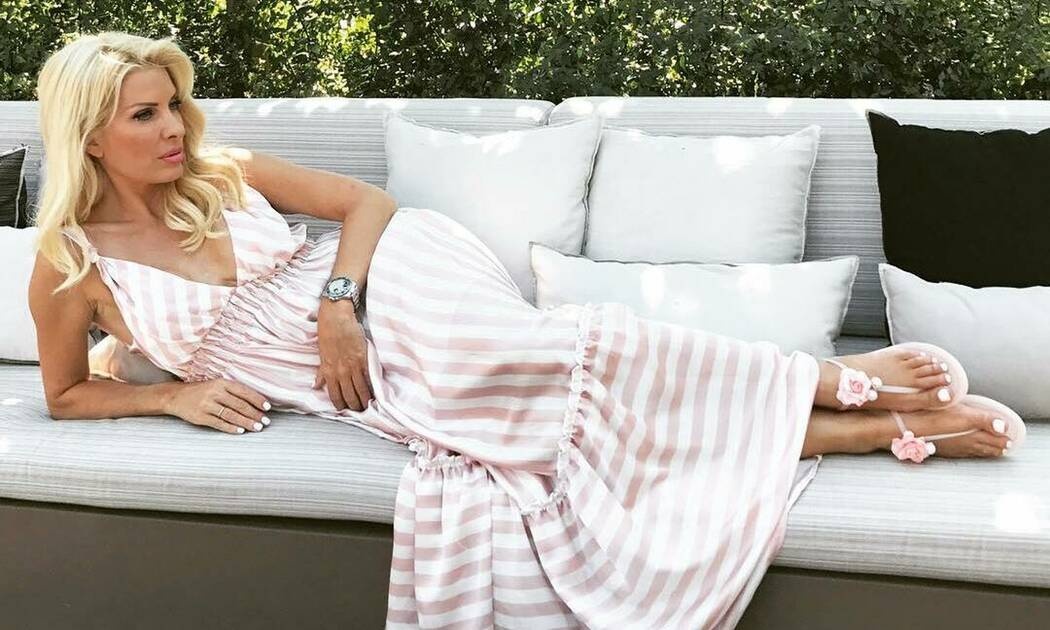 Ελένη Μενεγάκη: Όλες οι φορές που μας έδειξε τις ατέλειες στο σώμα της στο Instagram! (φωτό)