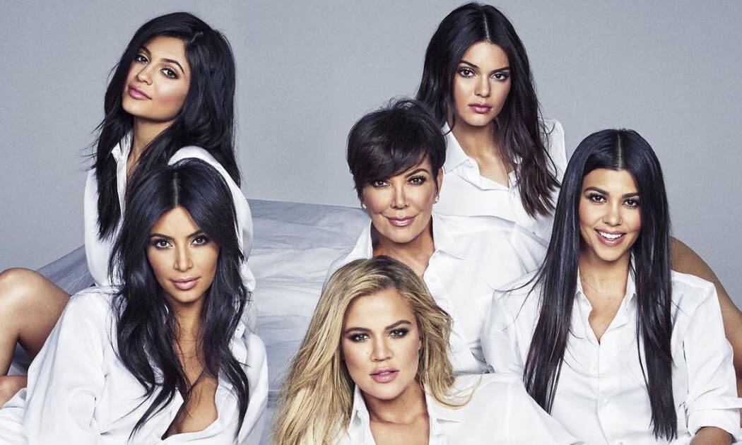 Kris Jenner: Αποκάλυψε πόσα χρήματα παίρνουν οι Kardashians για ένα post στα social media (pics)