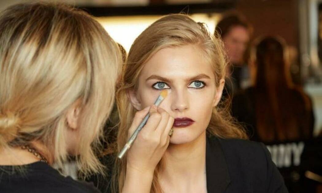 7 tricks που θα σε βοηθήσουν να διατηρήσεις το make up στο πρόσωπό σου για ένα 24ωρο! 