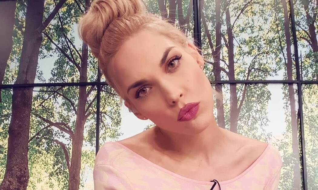 Η Μαντώ Γαστεράτου δημοσίευσε για πρώτη φορά κοινή φωτογραφία με τον σύζυγό της (photos)