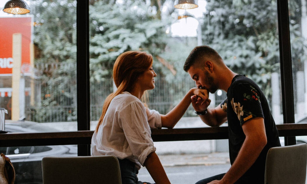 16 πράγματα που όλοι οι άντρες παρατηρούν σε μία γυναίκα