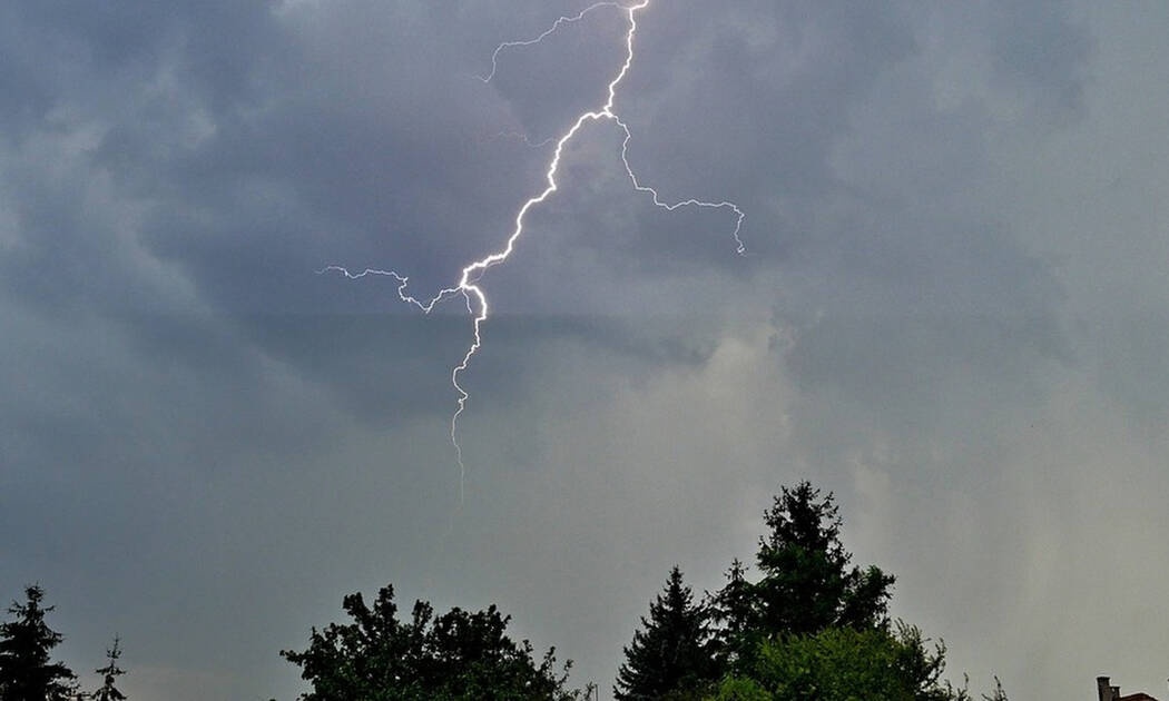 Καιρός: Έκτακτο δελτίο επιδείνωσης - Καταιγίδες, χαλάζι και πτώση της θερμοκρασίας (ΧΑΡΤΕΣ)