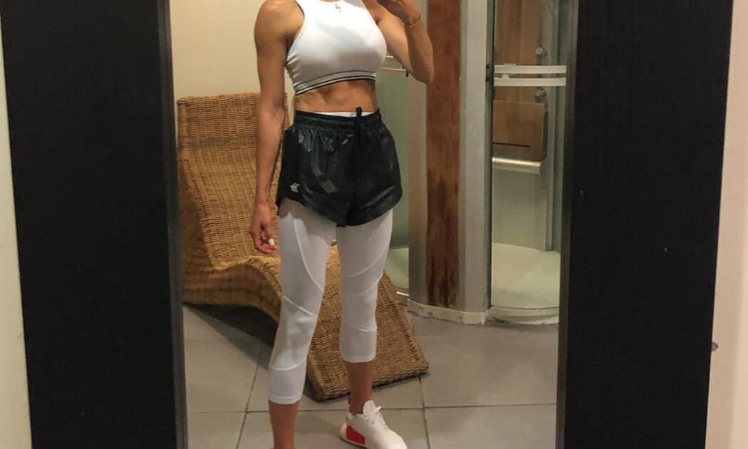 Είναι μητέρα δύο παιδιών και έχει κορμί… «φέτες» (pics+vid)