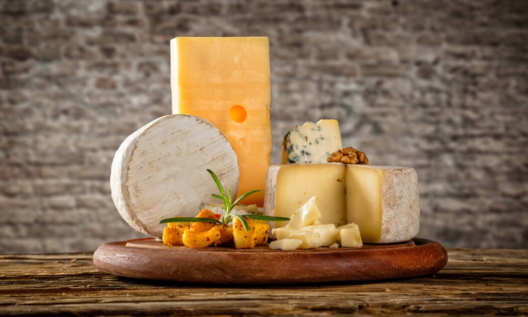 Κάνετε δίαιτα; Τα καλύτερα τυριά με χαμηλά λιπαρά (εικόνες)