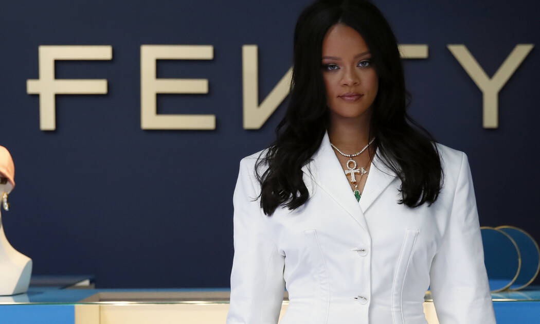 Δες όλα τα σχέδια από την νέα συλλογή Fenty της Rihanna 