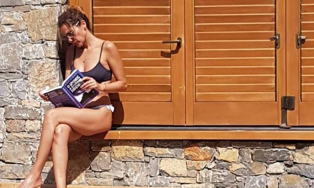 Δέσποινα Βανδή: Με αυτή την άσκηση θα αποκτήσεις το τέλειο κορμί πριν βγεις στην παραλία (Video)