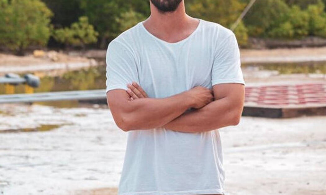 Σοκαριστική αποκάλυψη Έλληνα παρουσιαστή! Έτρεχε να γλιτώσει από πυροβολισμούς (Photos)