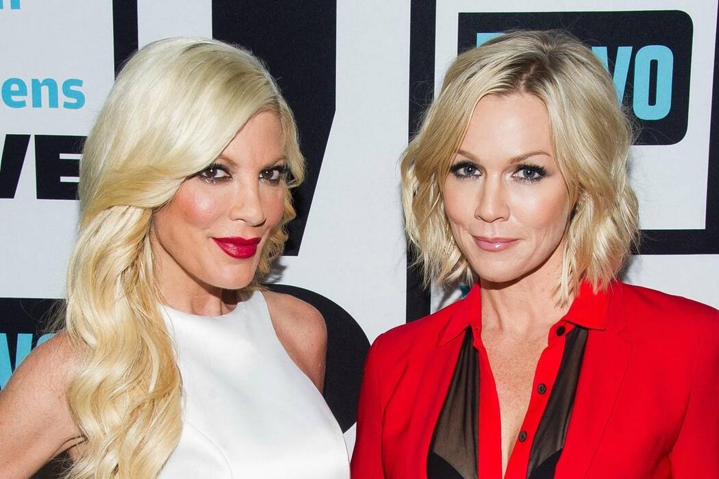 «Χτυποκάρδια» σε Roof garden και μόνο με μαγιό (photos)