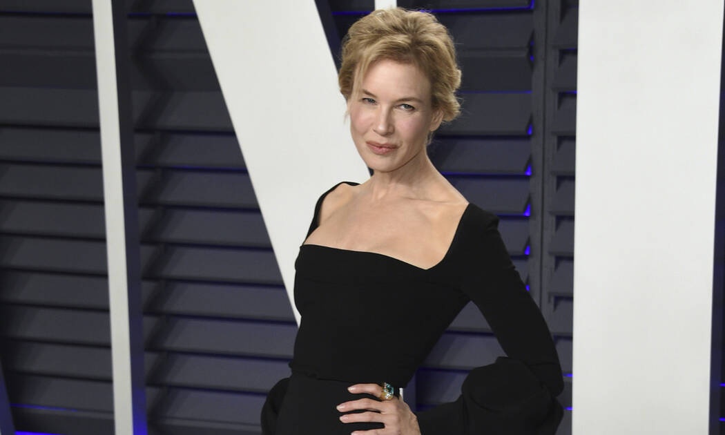H Renée Zellweger θα υποδυθεί μια femme fatale στα 50 της